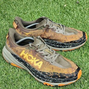 HOKA SPEEDGOAT 6 - Mens Sneakers - SIZE 11D